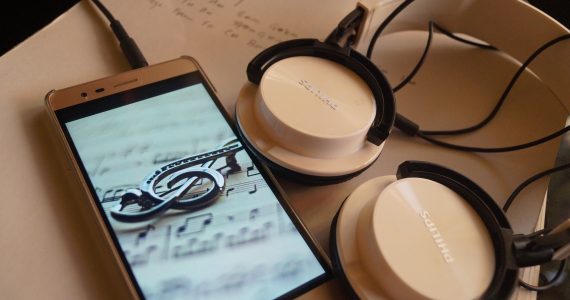 Digital Music Distribution Agreement - How does a digital music agreement or contract look?