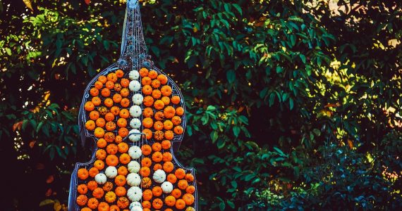 Tips to not annoy your listeners with your music promotion efforts